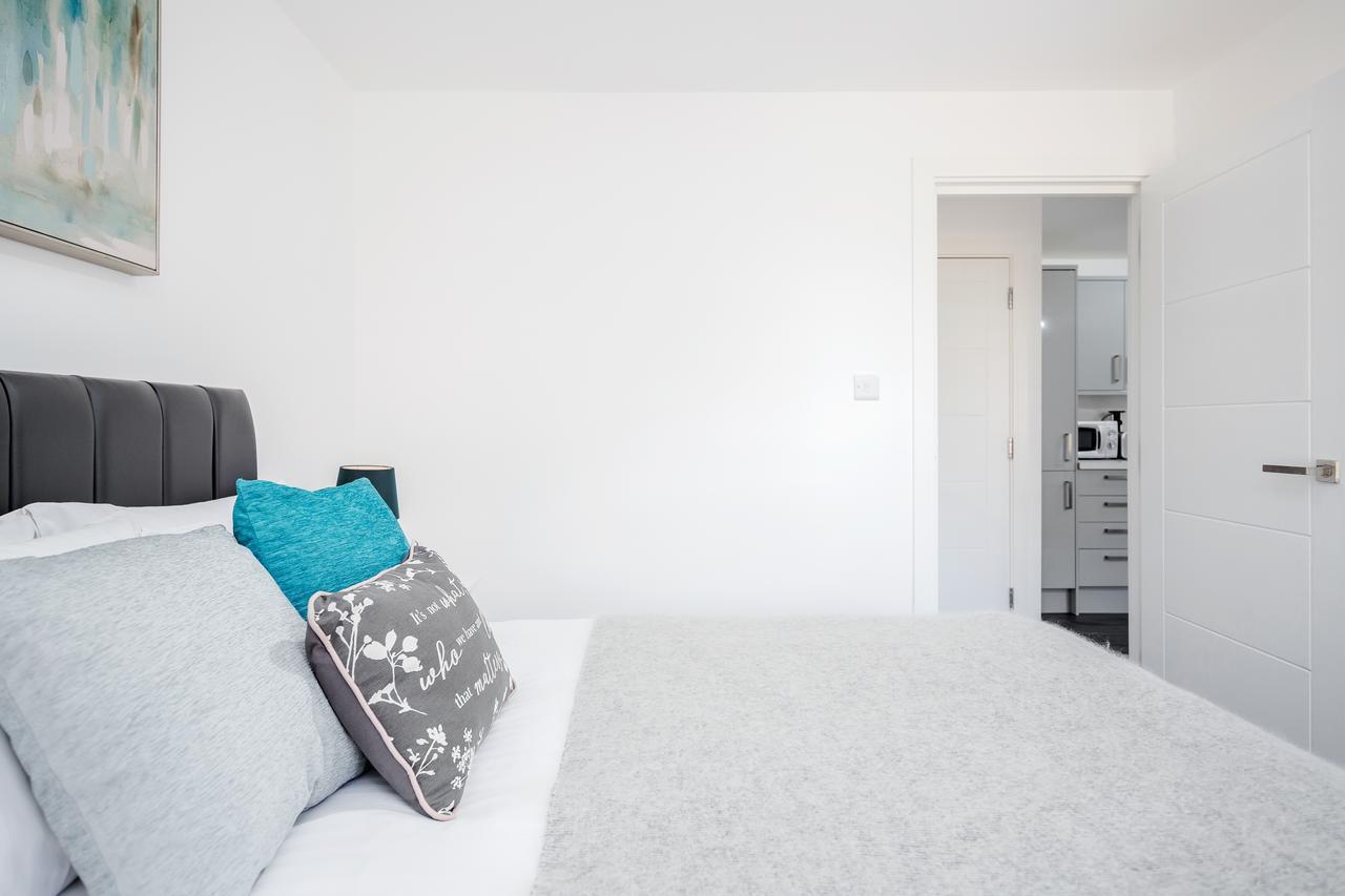 Elthorne Luxury Apartments - Uxbridge Exteriör bild