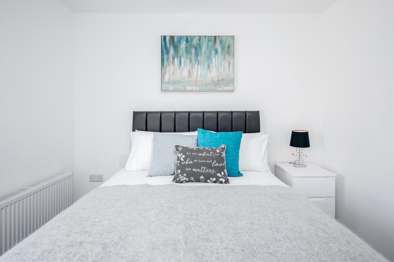 Elthorne Luxury Apartments - Uxbridge Exteriör bild